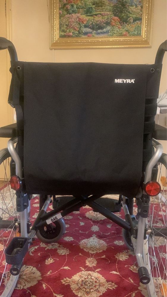 Механическая инвалидная кресло-коляска MEYRA Eurochair 2.750