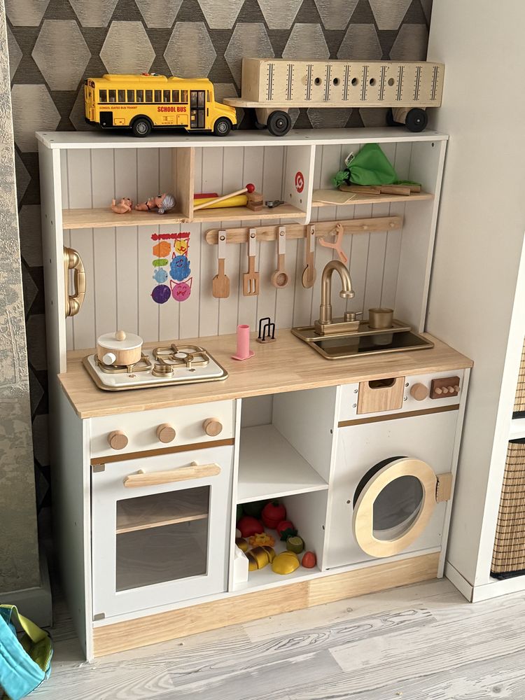 Продам игровую кухню