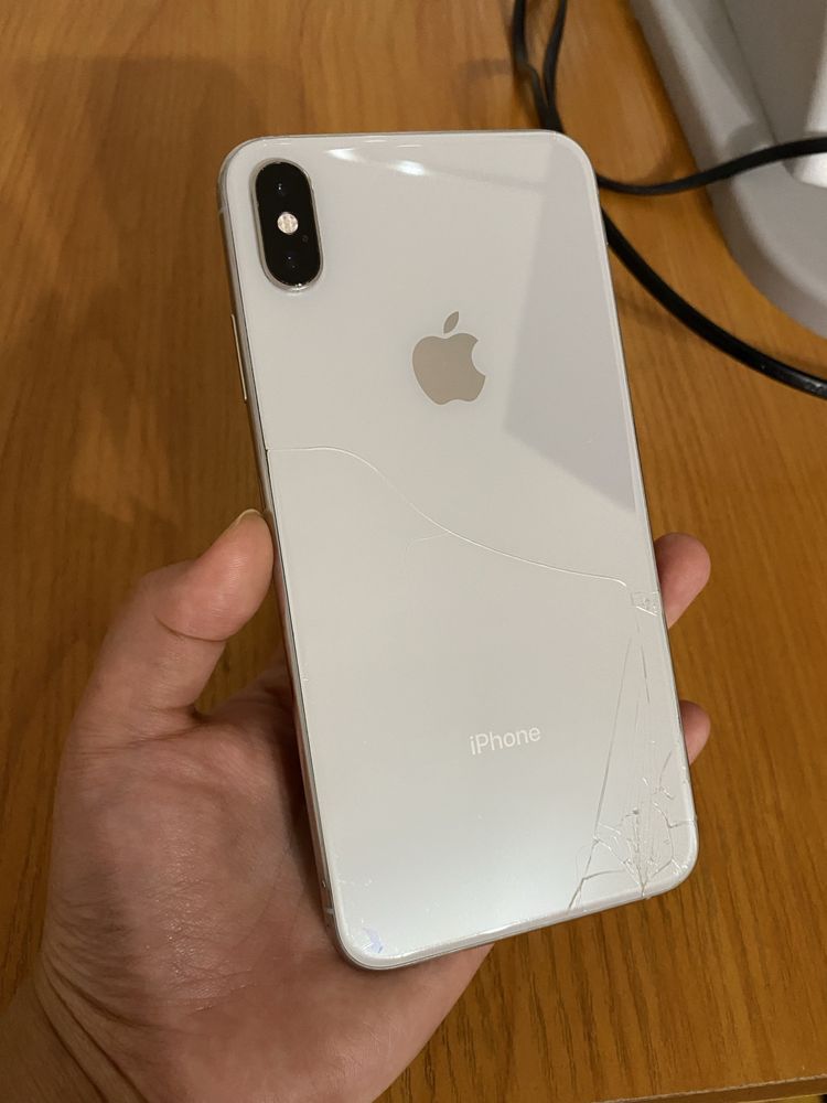 Айфон Xs Max 64гб классный!