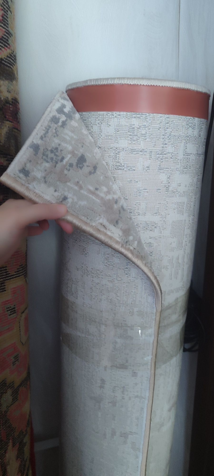 Продам ковер 1.5*3 новый