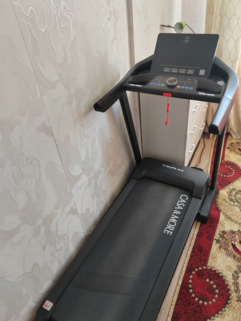Продам беговую дорожку Casa More My fit 4.0,в новом состоянии, недорог