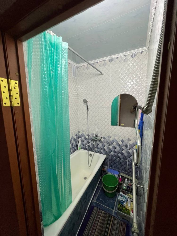 Продам 3хкомнатную квартиру на 4 районе
