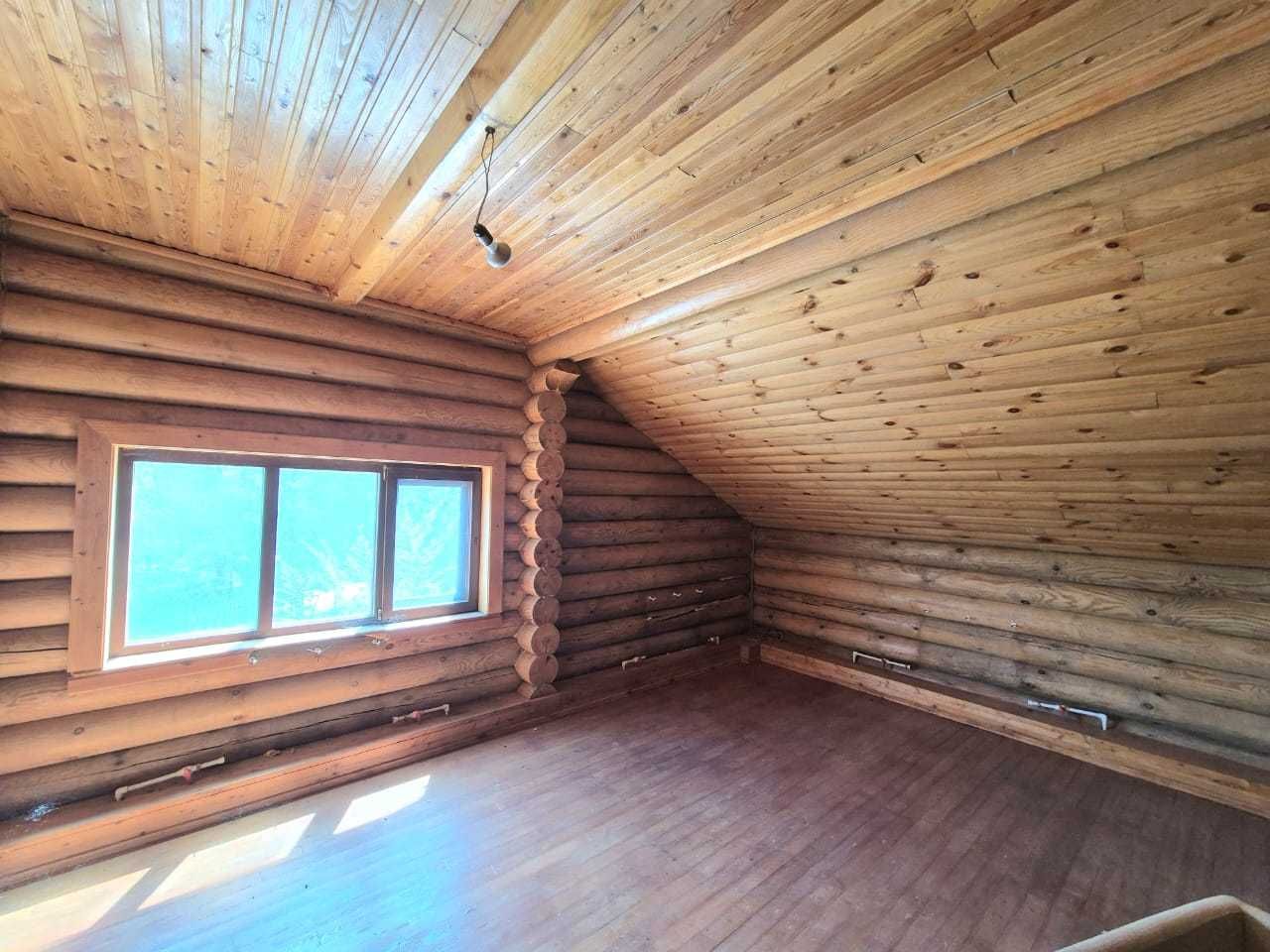 Продам дом из сруба на 2 хозяина, 2 этажа.