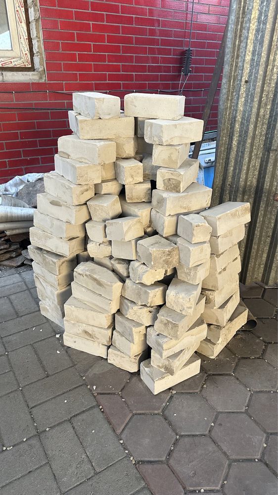 Продам кирпичи срочно