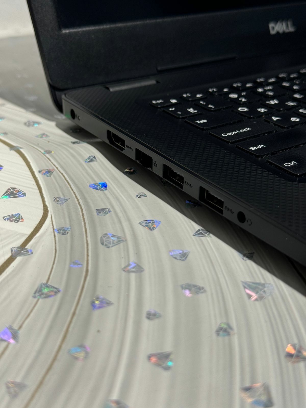 Топовый Dell IPS FullHD/intel i5/OZU 16 GB DDR4/память 256 GB