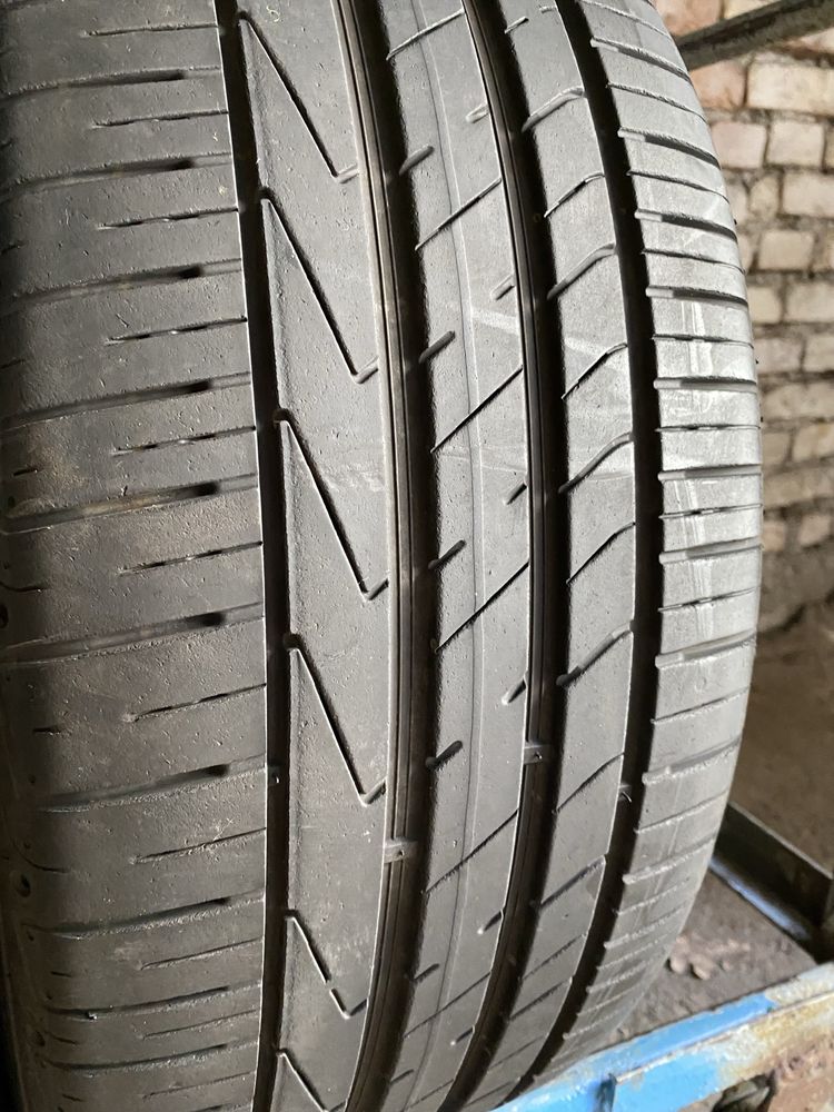 235/55/19 пара бу ханкок