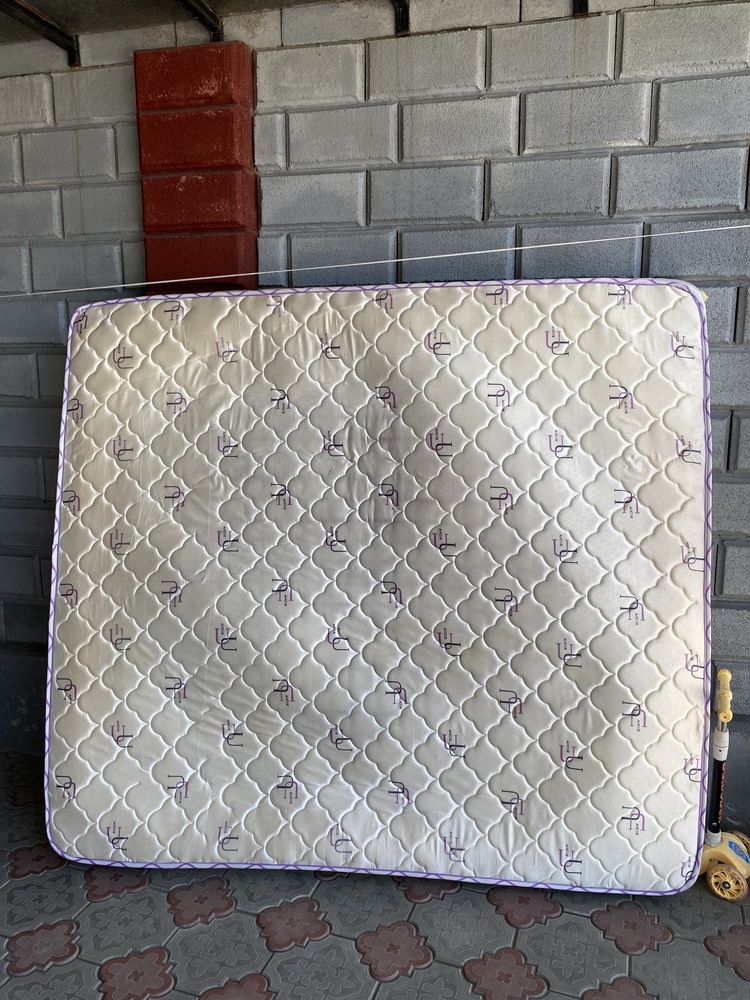 Продам матрас 180/200