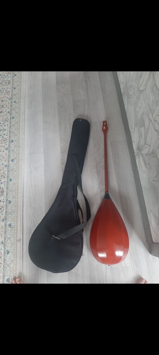 Домбыра с чехлом