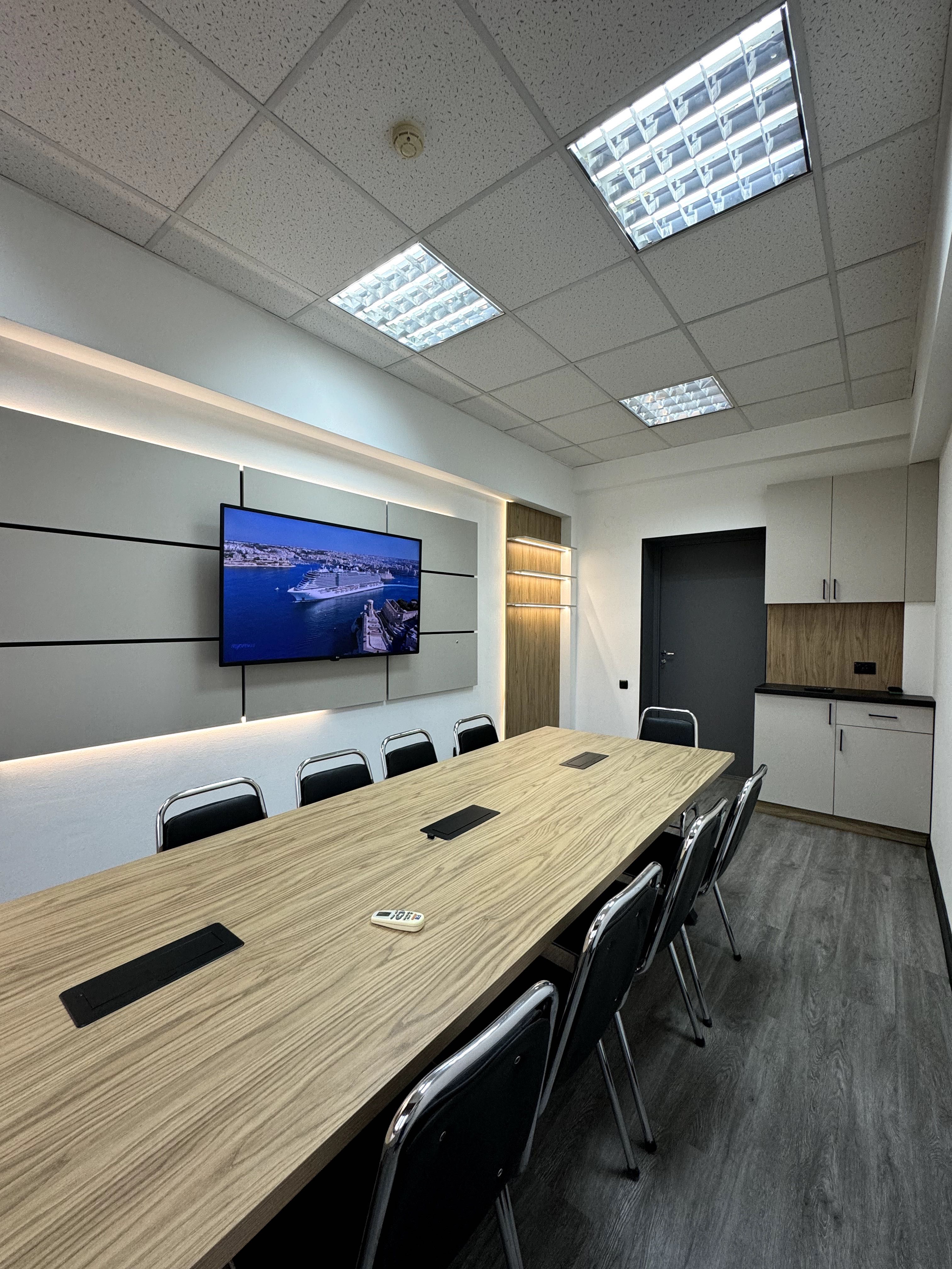 Конференц-зал для тренинга и встреч 3500₸