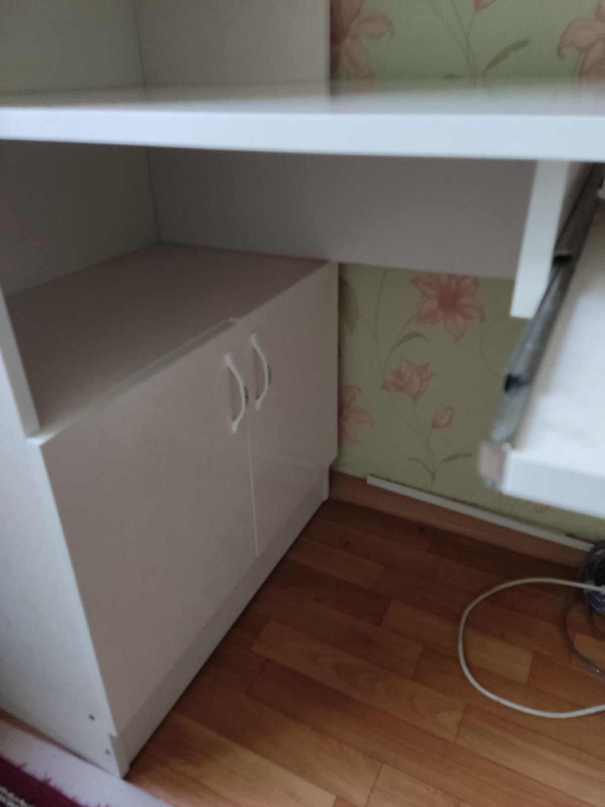 Продам Шкаф с полками