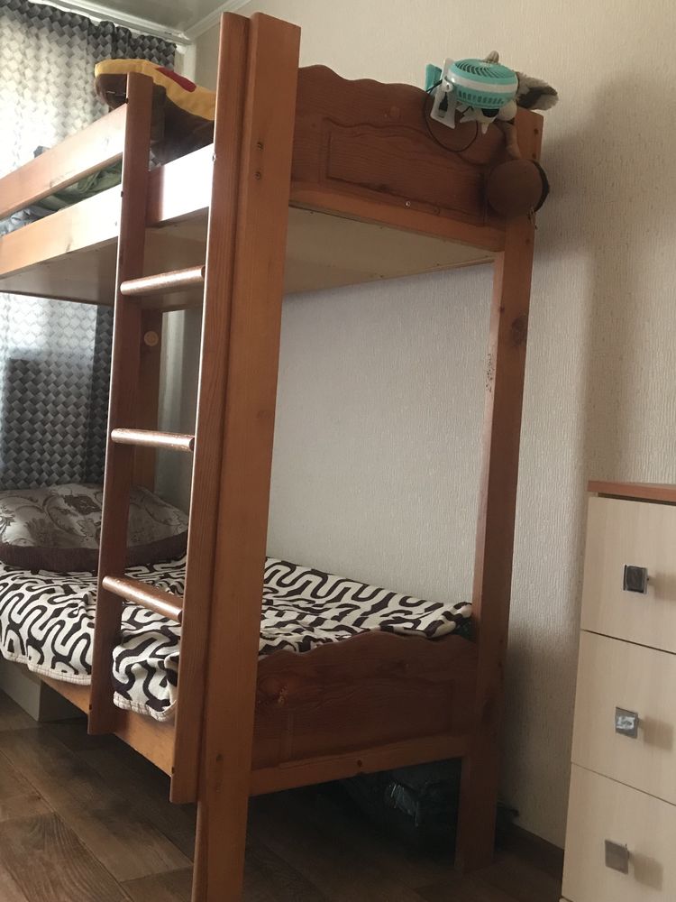 Двухъярусная кровать