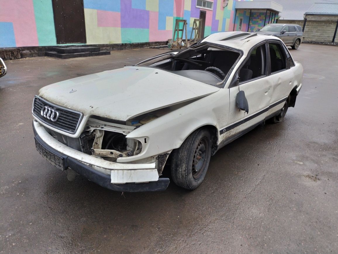 Ауди 100 по запчастям