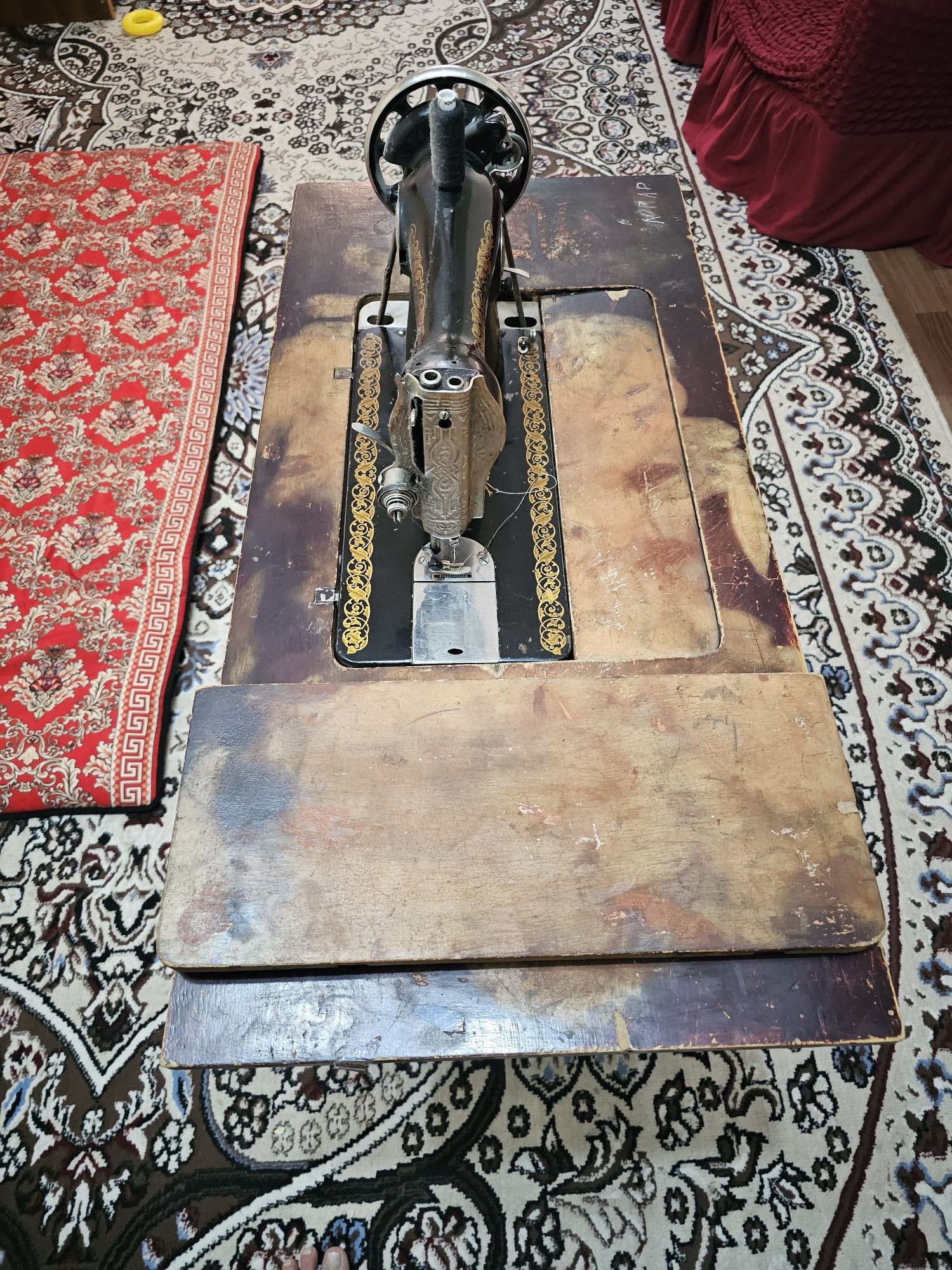 Продам швейная машина