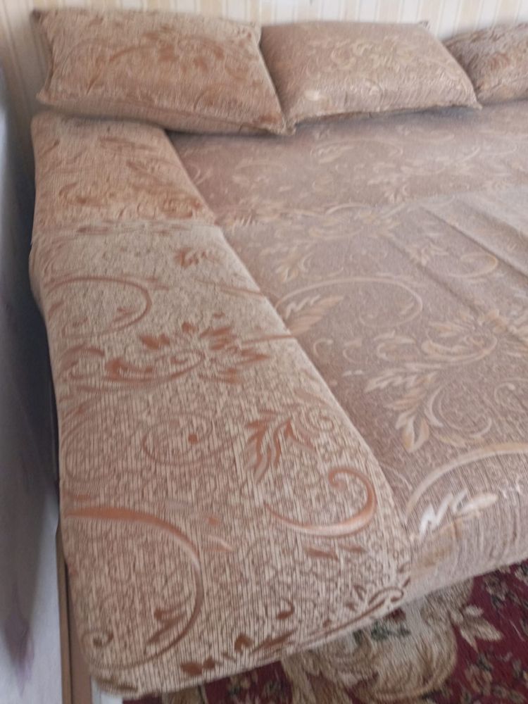 Продам диван в отличном состоянии