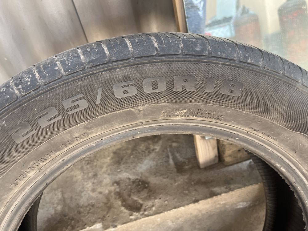 Продам резину комплет в среднем состояние