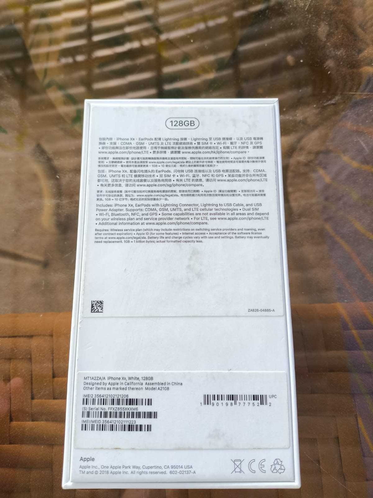 iPhone XR 128 Gb белый