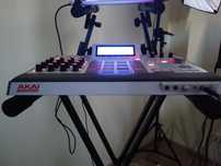 Akai mpc renaissance