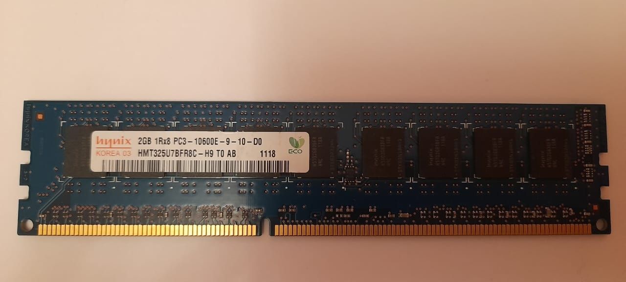 Продам ОЗУ. 2-Плашки. DDR-3./ 2-GB. Оперативная память.