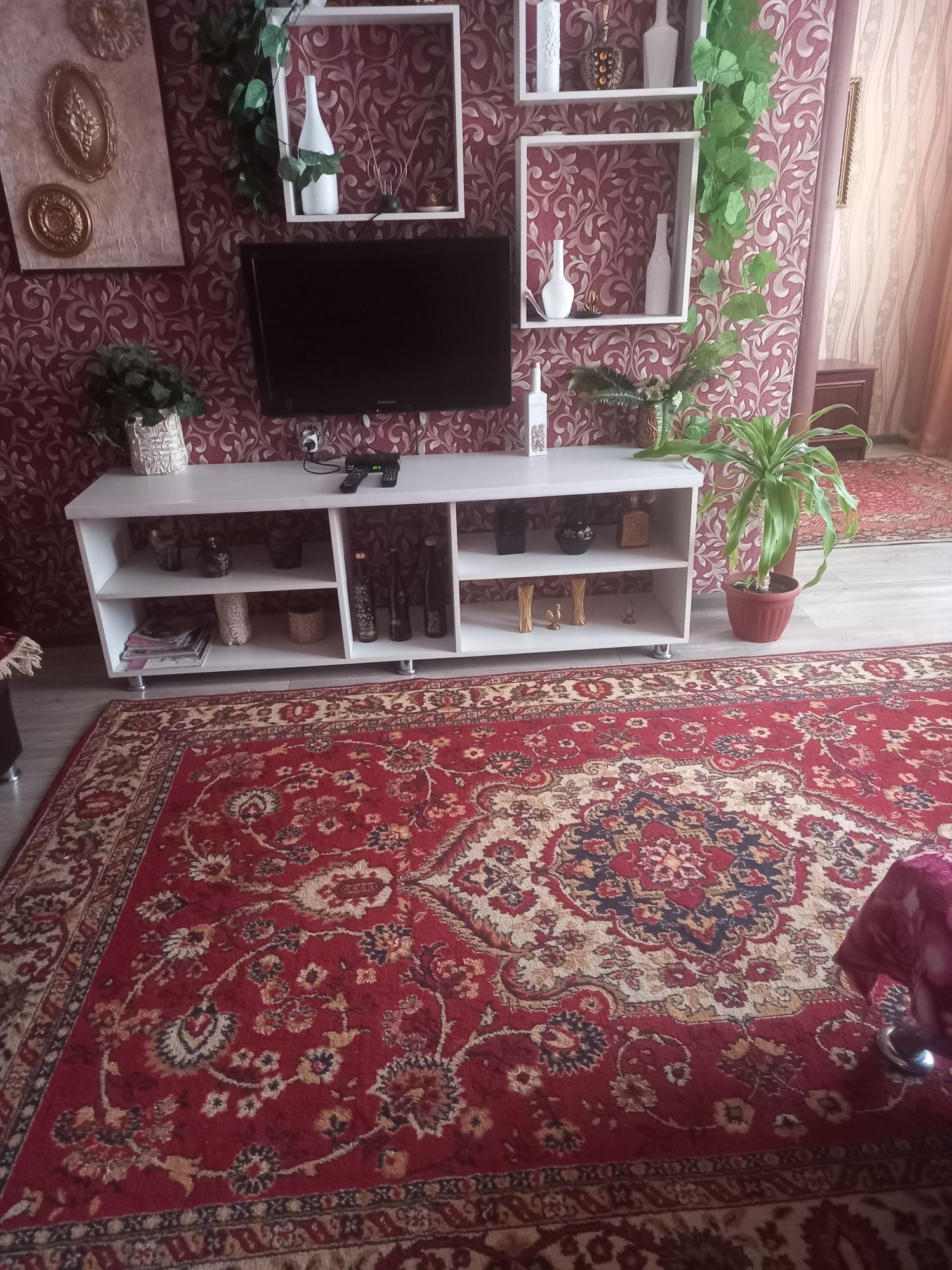 По часам, ночь, сутки. 2х комнатная.