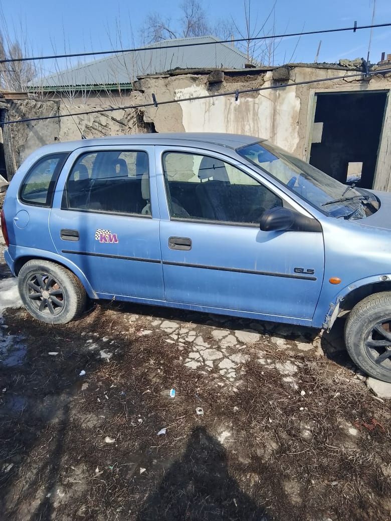 Автомобиль Опель Вита