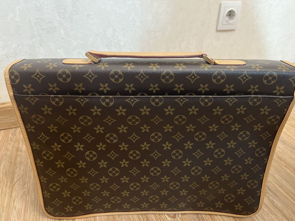 Новая сумка (портфель) LOUIS VUITTON