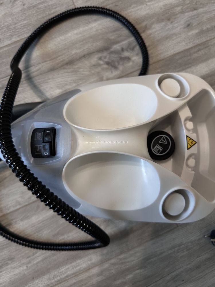Пароочиститель  KARCHER SC4 EasyFix Plus