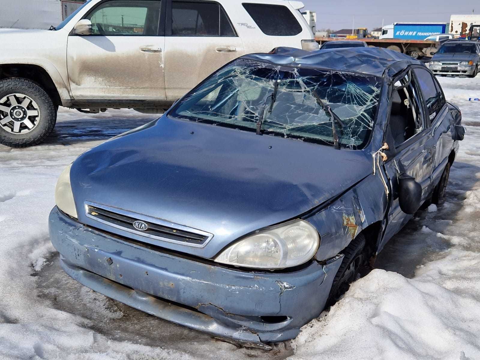 продам Киа рио  2004г   об 1,5  Мкпп, универсал и седан ! по запчастям