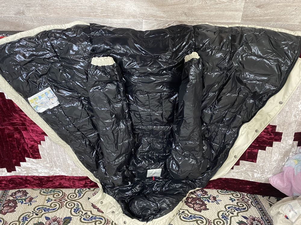 Срочно продам 2 куртку