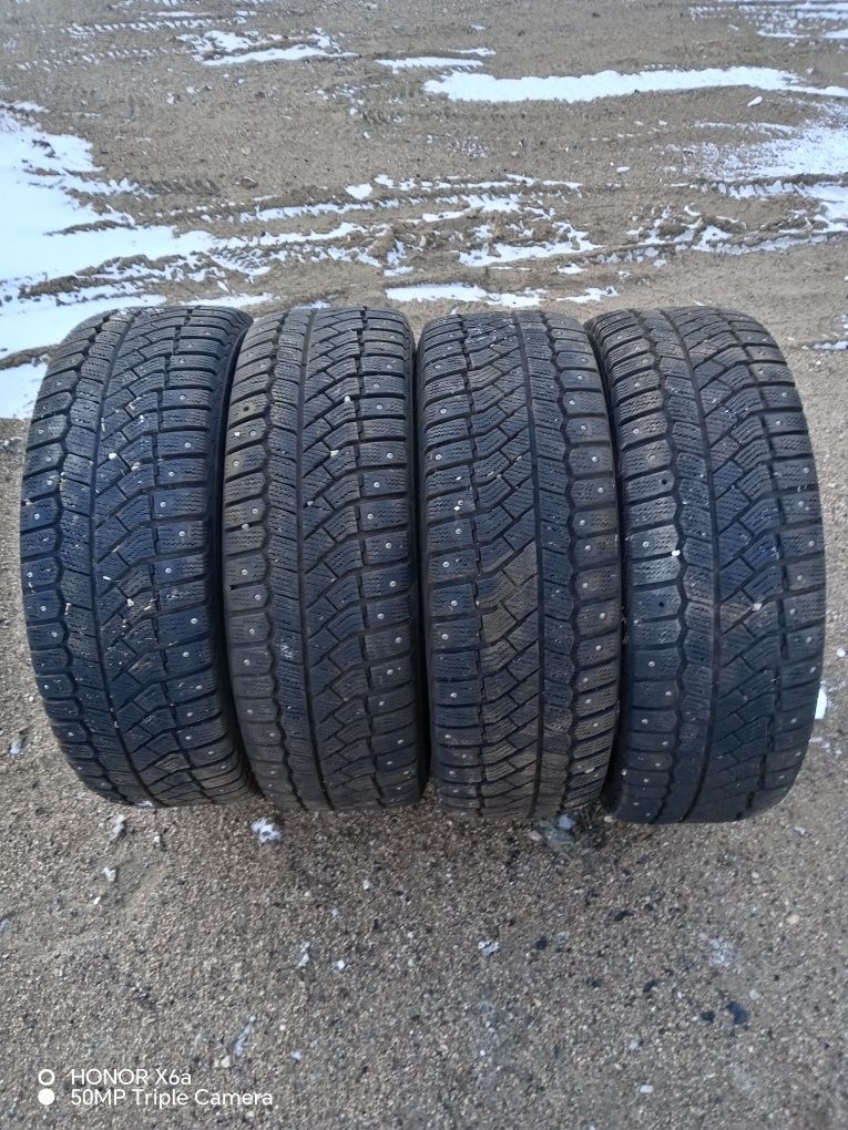 Продам шины зимние, 21560R16