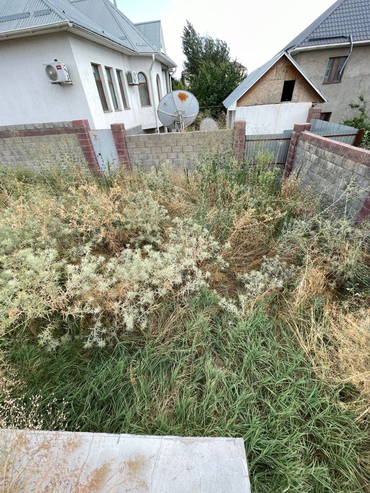 Продам участок с фундаментом и воротами