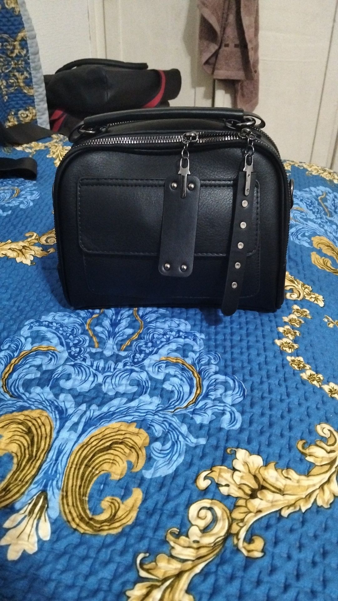 Продам сумку  новая