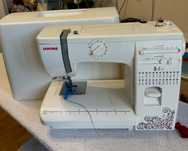 Швейная машинка Janome