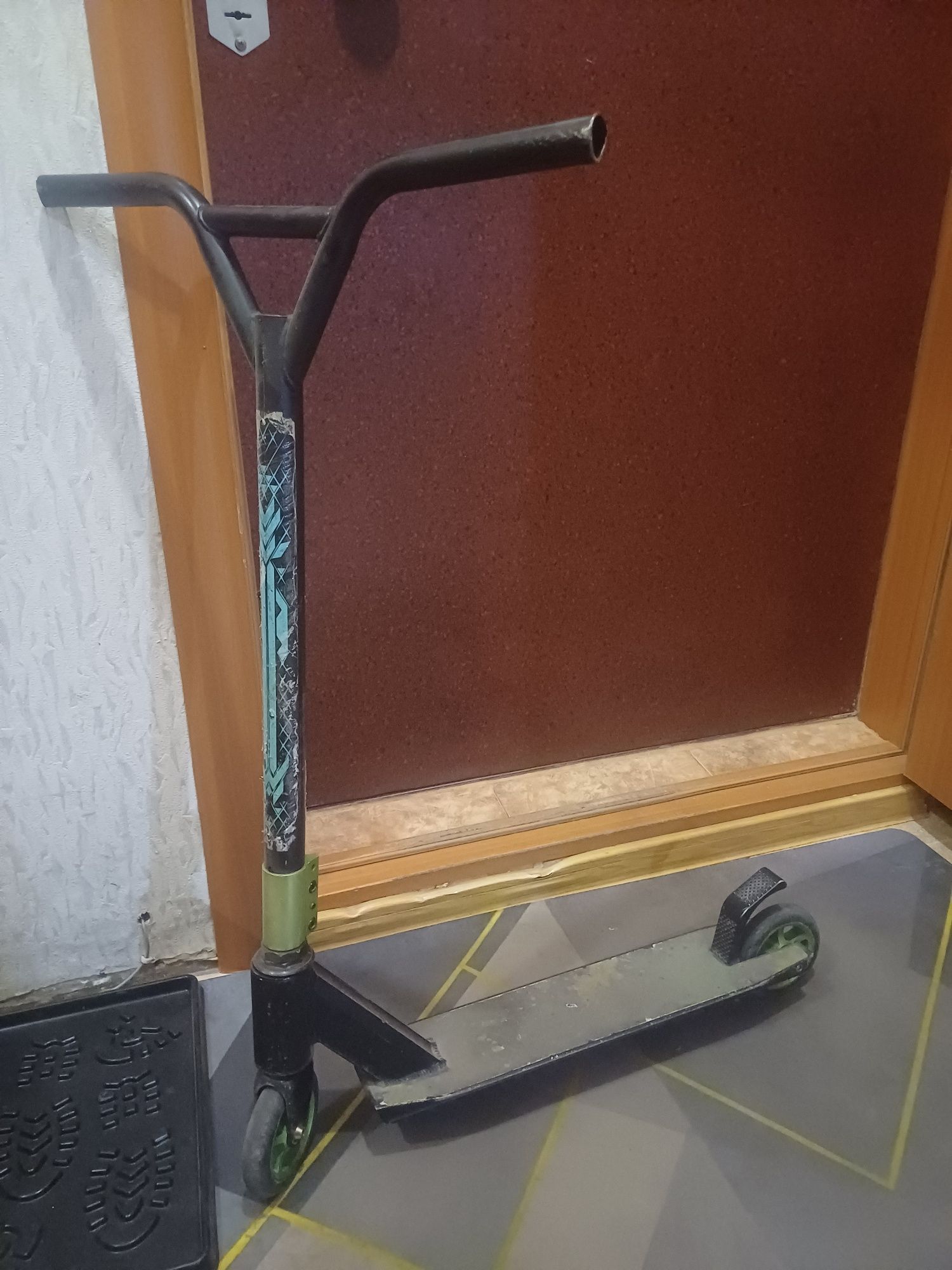 Продам самокат трюковой