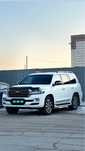 Аренда авто LC 200 с водителем