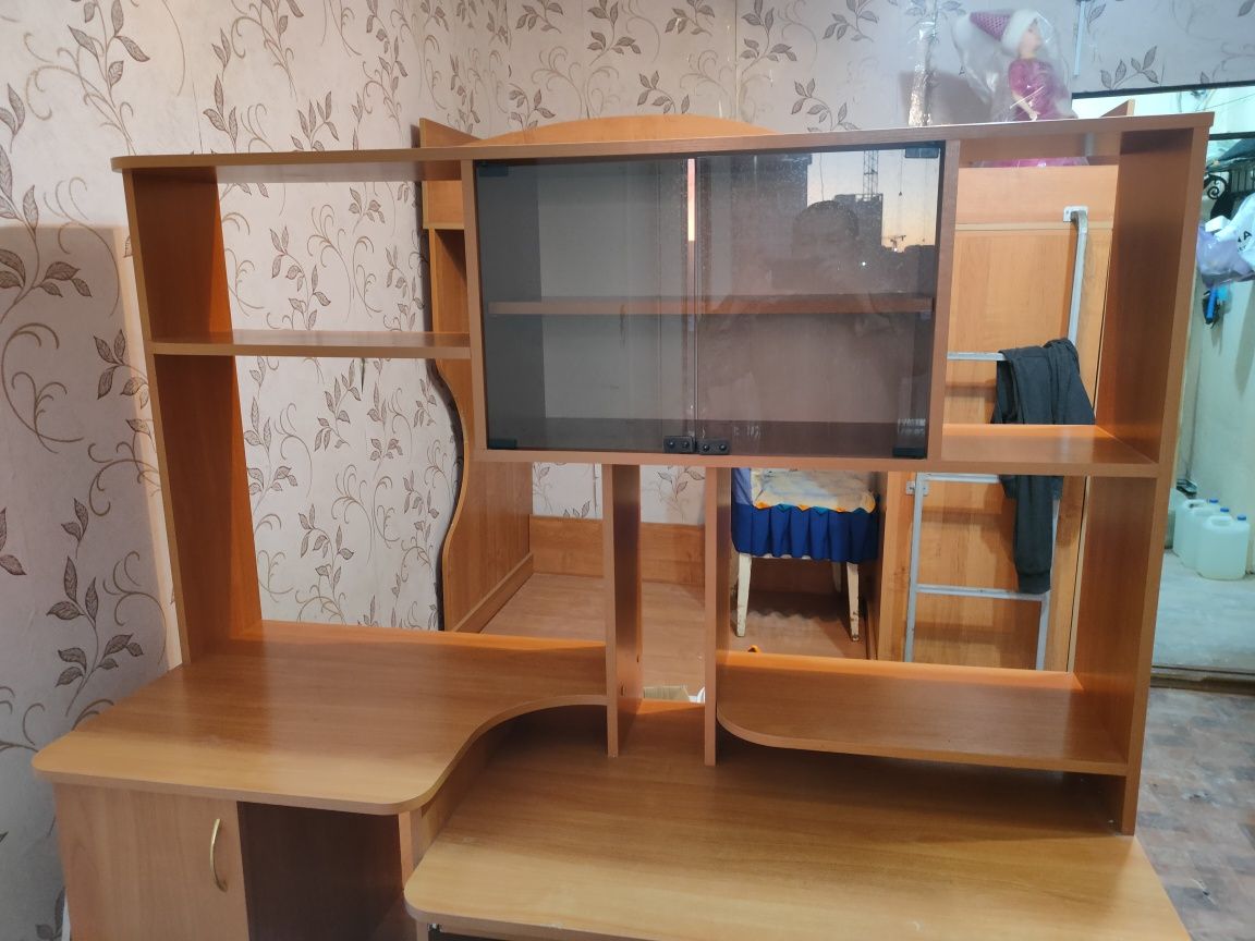 ПРОДАМ Компьютерный стол, Рабочий стол