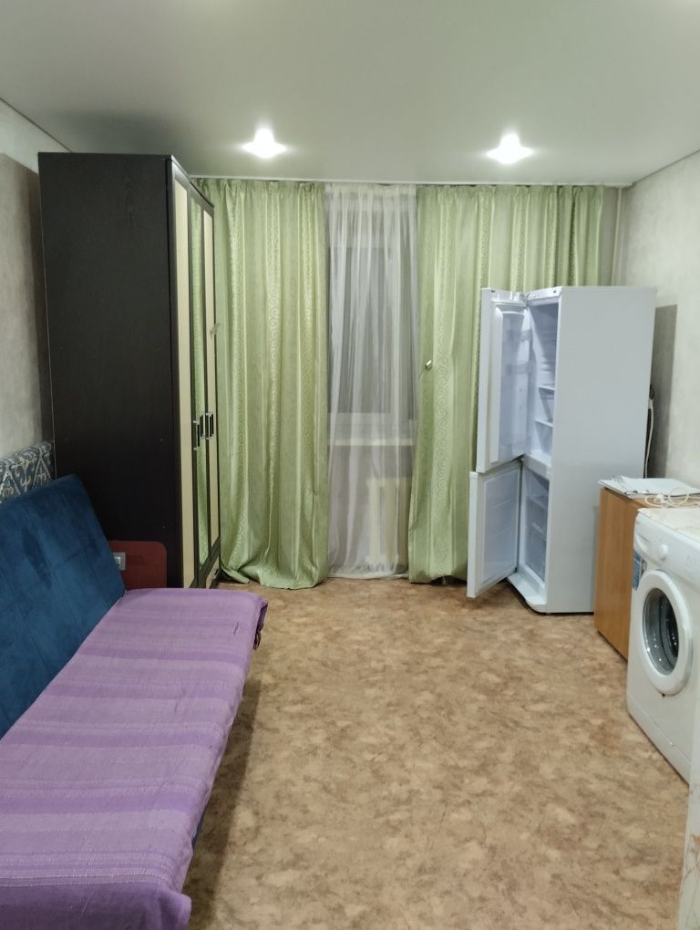 Продам комнату 18 кв Олжабай батыра 37  этаж 4 срочно торг
