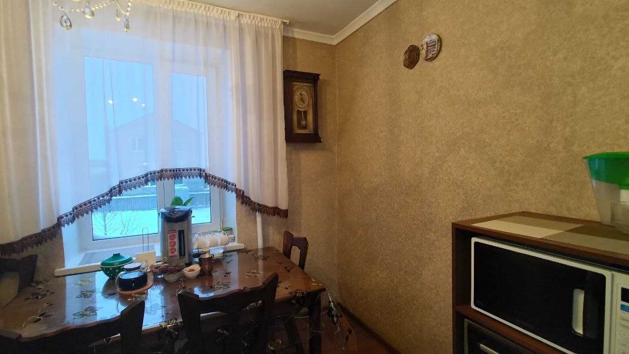 ,,, Продам 6-ти комнатный ДОМ в Пришахтинске