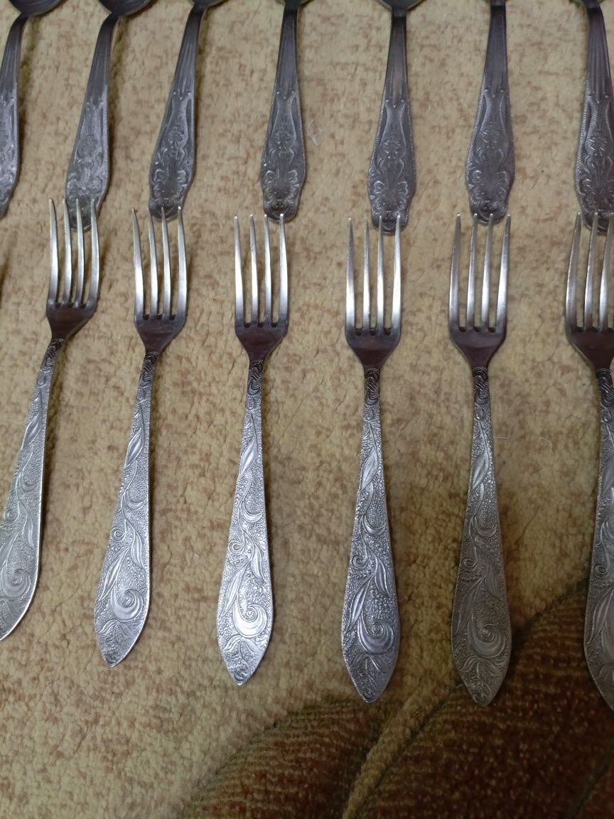 Продам ложки и вилки