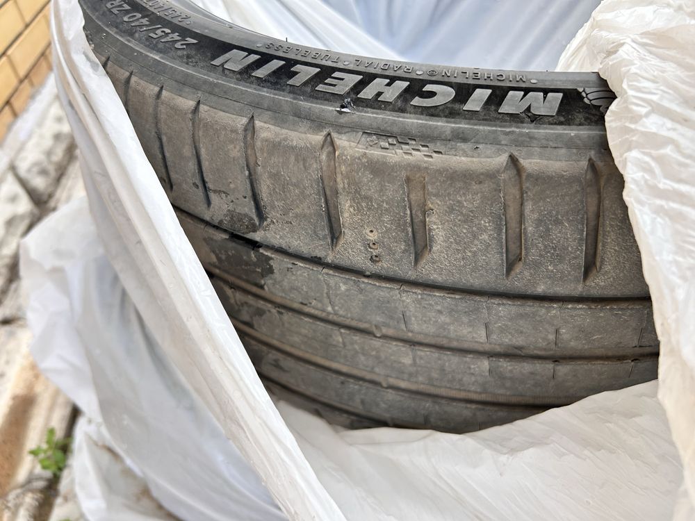 Пара резины Michelin 245/40 R19