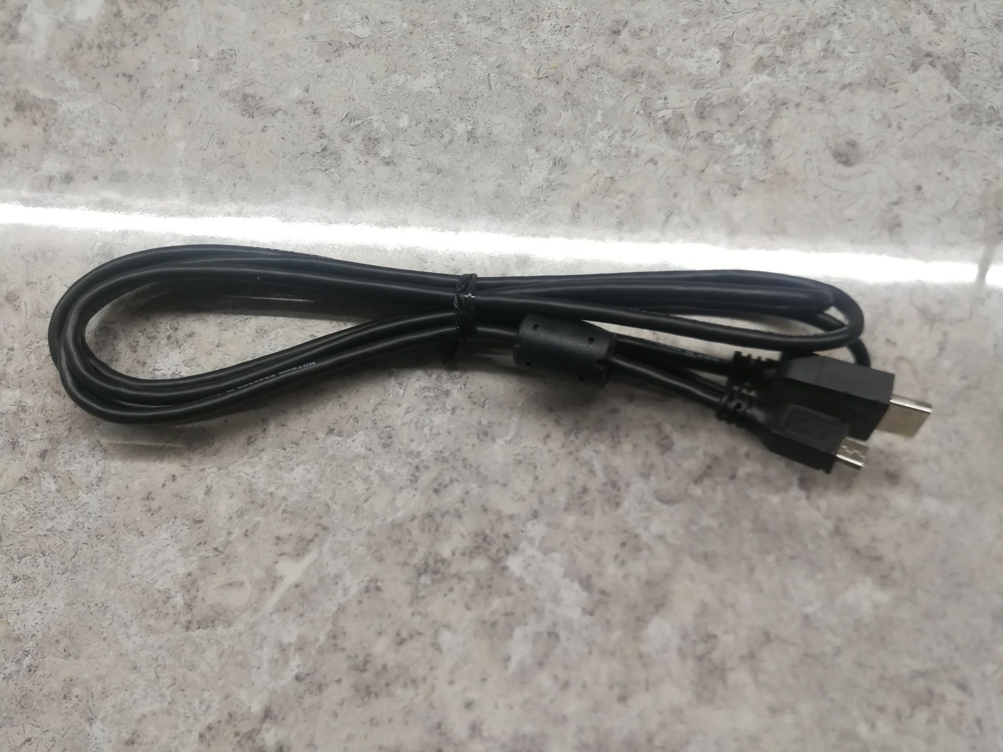 Кабель HDMI - Micro USB
