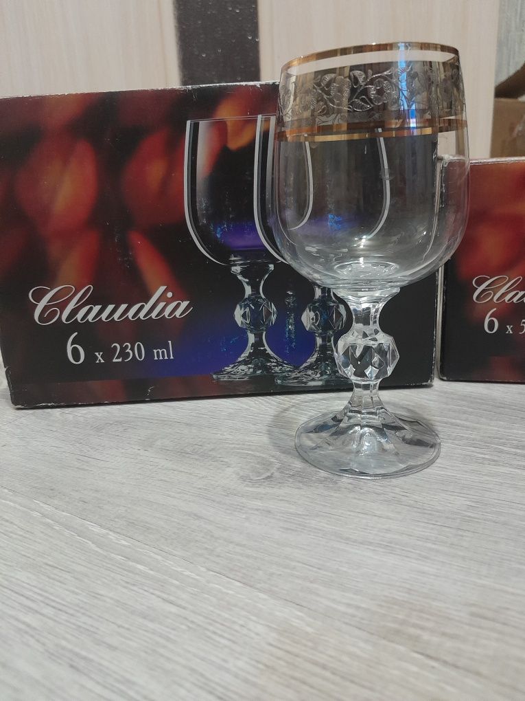 Продам Сервиз для стола, салатница, варенница, фужеры, и многое