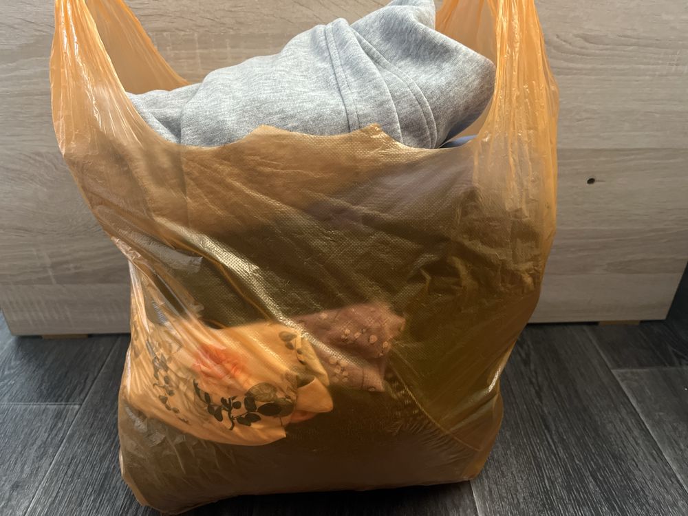 Пакет новой подростковой одежды,почти в новом состоянии,