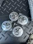 Колпачки на диски Toyota новые