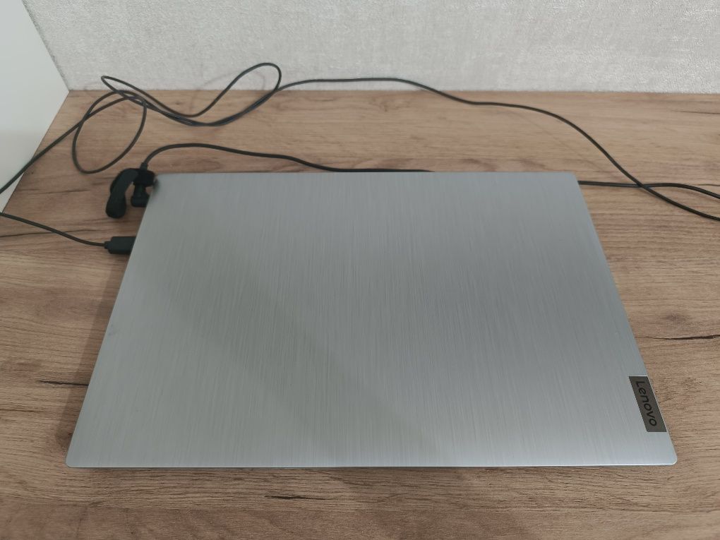 Ноутбук Lenovo для учёбы и работы 1ТБ | 8 ГБ / 256 SSD /  Windows 11