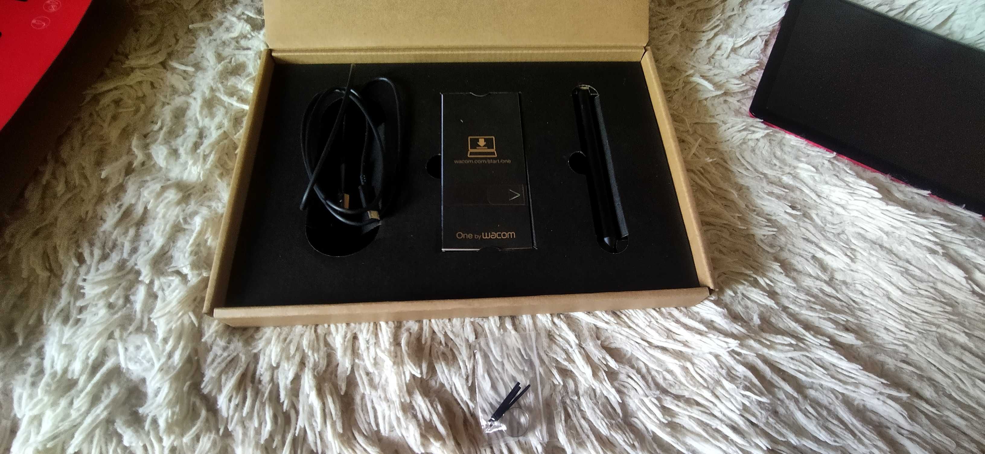 Графический планшет One by Wacom (CTL-472-S)