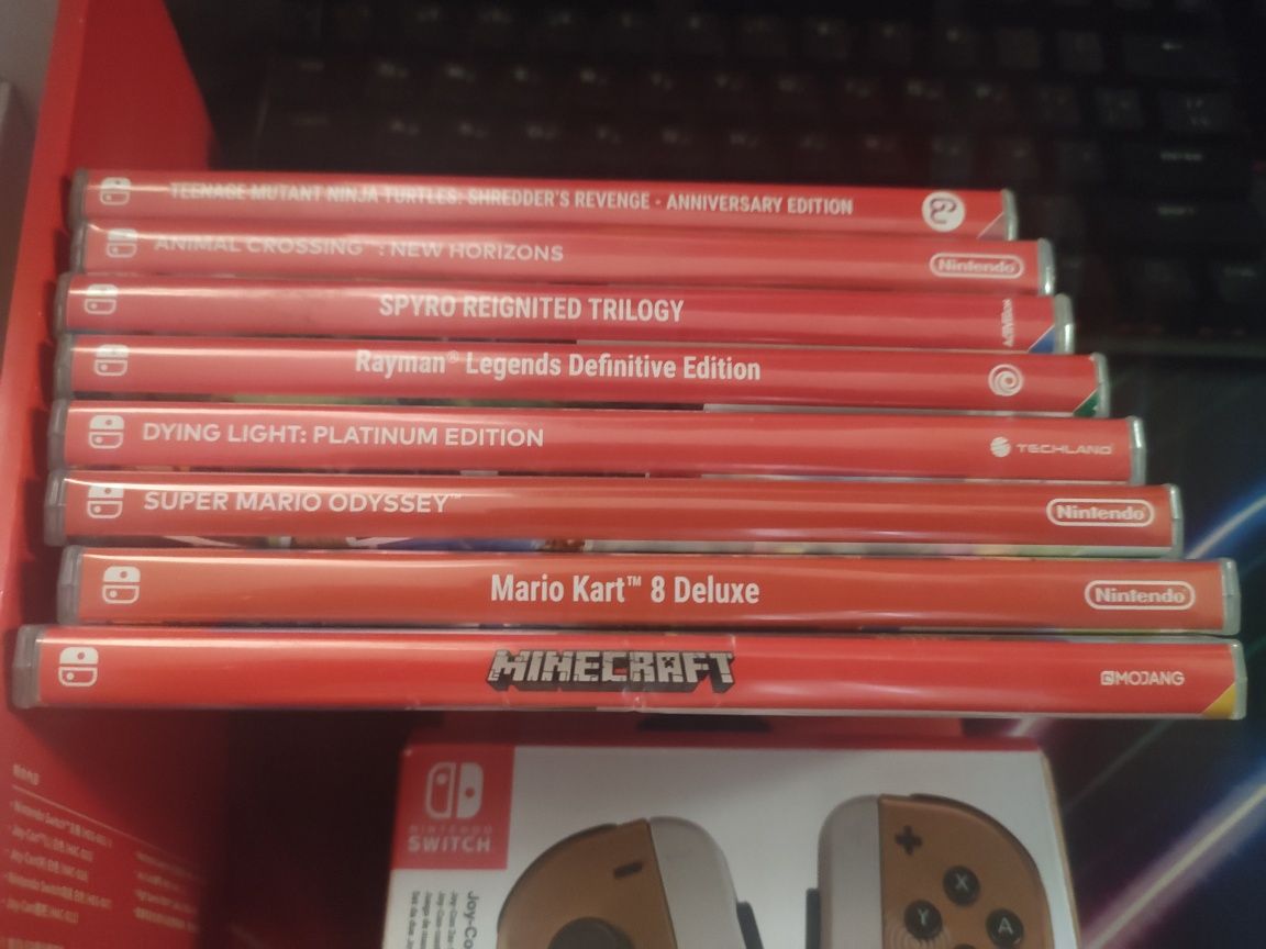 Продам Nintendo switch Oled