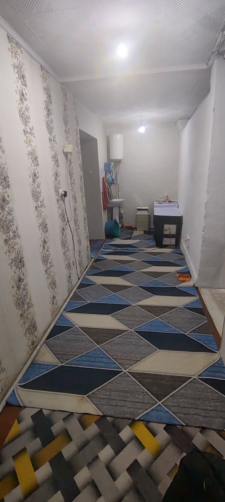 Продам квартиру в селе Талшик, улица Целинная. В самом центре