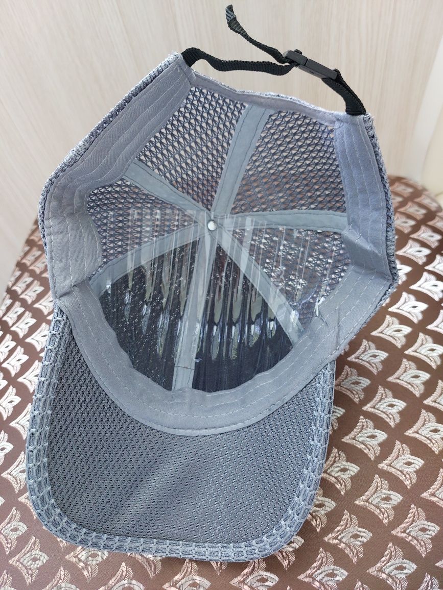Продам бейсболку