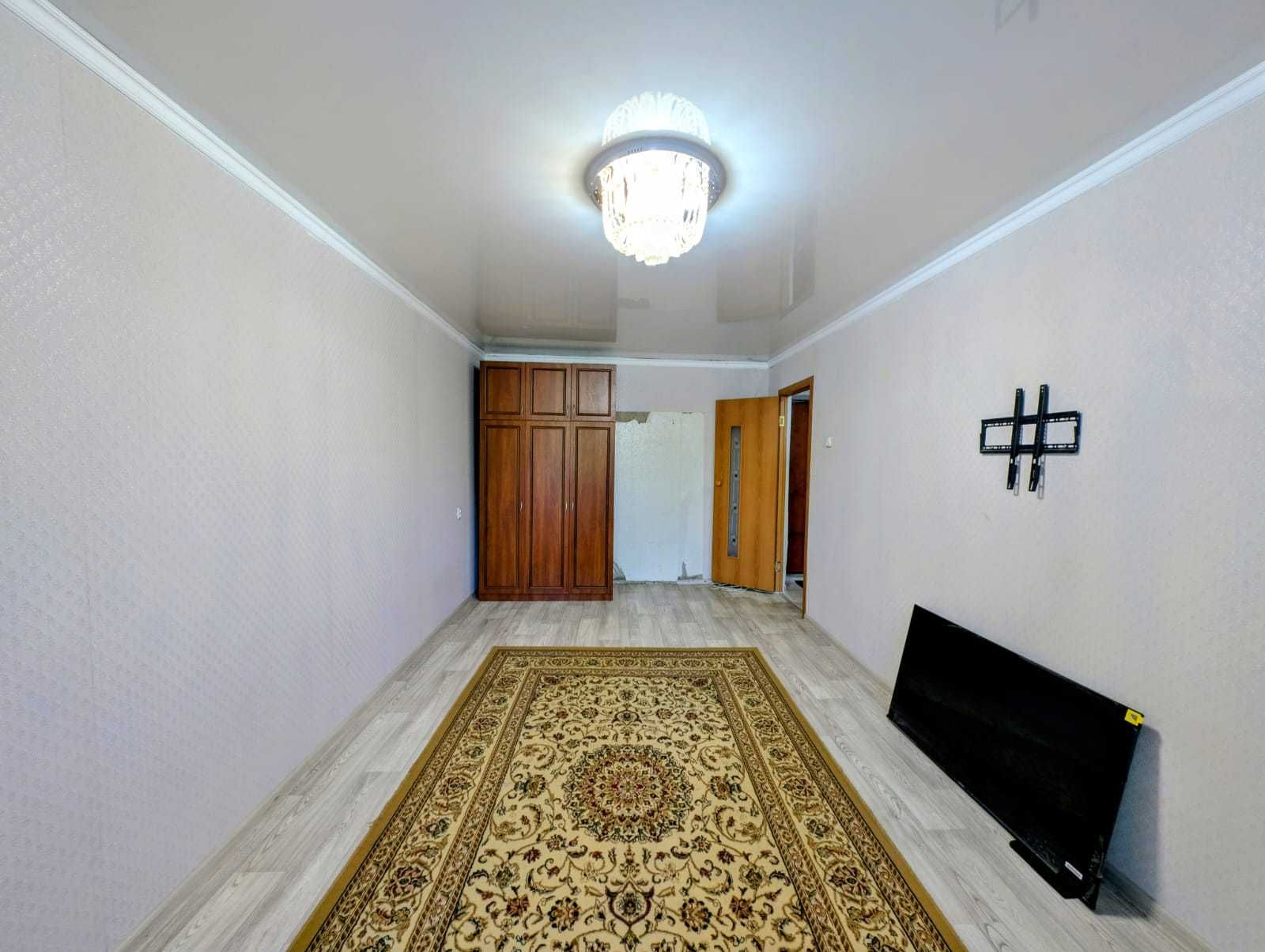 Продается 1 ком кв.   мкр. Строитель.