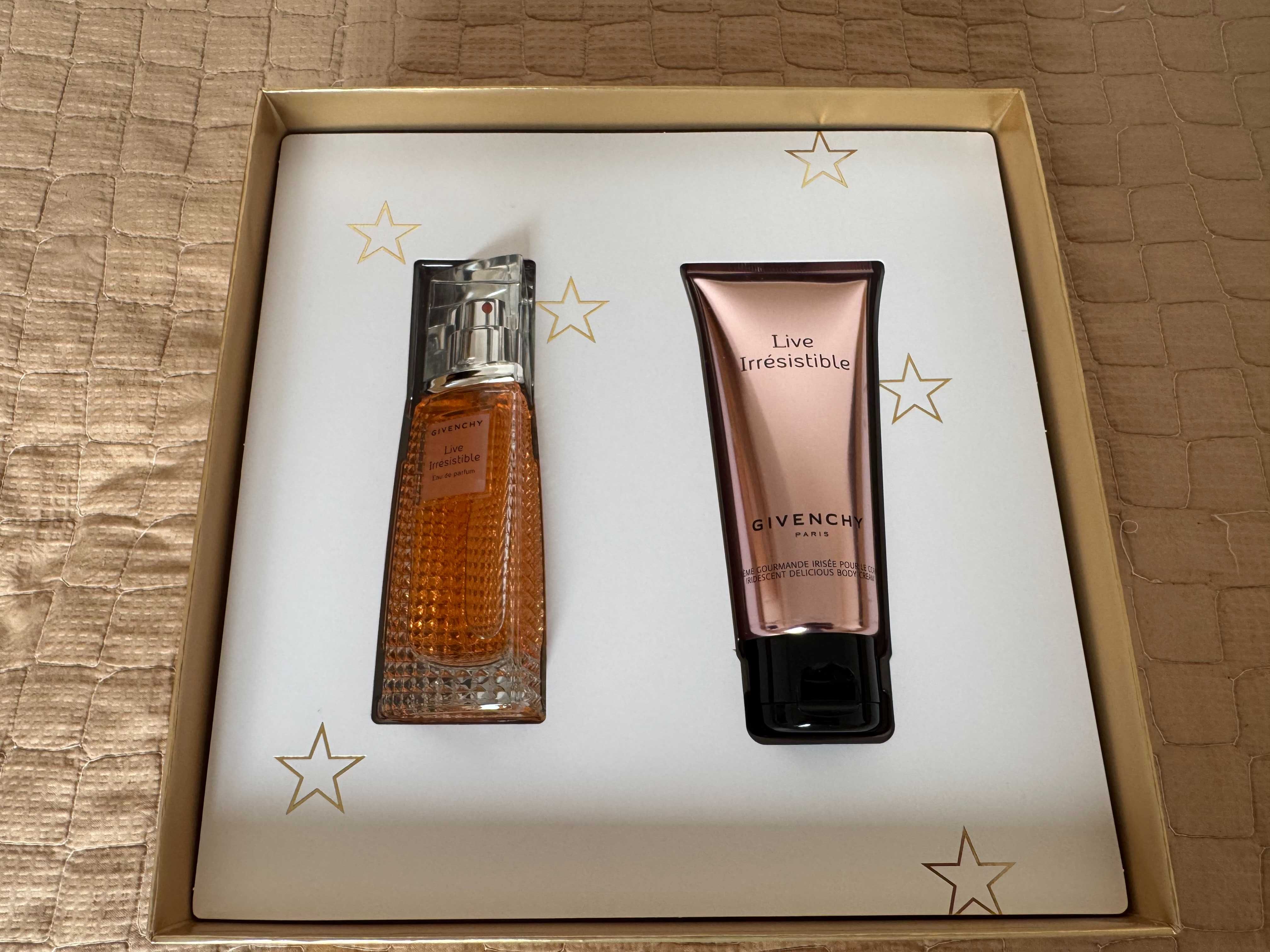 GIVENCHY Live Irresistible. Набор. Парфюм 30 мл + Крем для тела 75 мл
